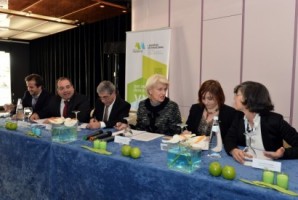 Criação de Grande Dicionário Enciclopédico da Madeira em foco em simpósio no Funchal