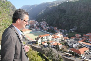 PS propõe construção da escola da Ribeira Brava no campo municipal