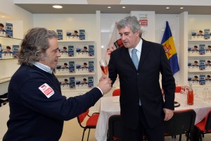 “O Governo Regional não deve fazer questão de participar no Centro Regional da RTP”