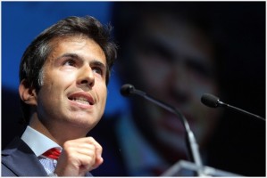 Adolfo Mesquita Nunes reúne-se com câmaras e hoteleiros do norte da Madeira
