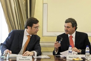 Passos escolhe Miguel Relvas para encabeçar lista ao Conselho Nacional
