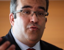 Rangel desafia Seguro a divulgar cabeça de lista às europeias