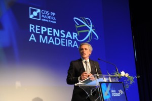 Só com mudança de governo será possível mudar a saúde
