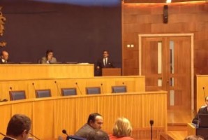 Carlos Pereira confronta PSD e Garcês com mentiras na comissão de inquérito à dívida