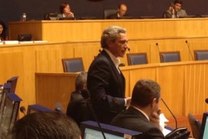 José Manuel Rodrigues lembra que a Lei de Meios paga obras da Marina do Lugar de Baixo