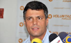 Líder opositor venezuelano acusado de quatro crimes