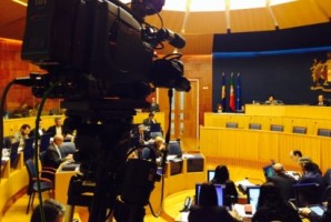 Assembleia vota levantamento da imunidade a deputados da oposição