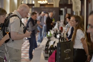 Comercialização de Vinho Madeira cresceu 24% em quantidade e 15% em valor  no 1º trimestre de 2014