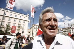 Governo não tem cura e esta política não tem saída