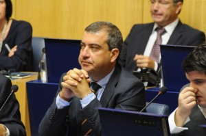 Parlamento exige bilhete corrido para colmatar insularidade do Porto Santo