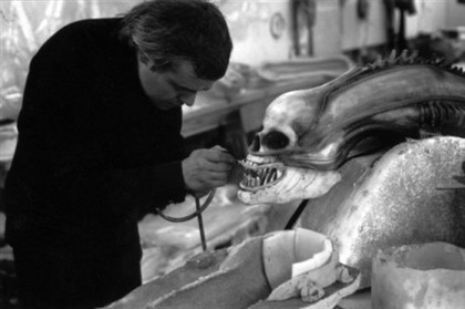 Morreu artista suíço H.G. Giger, o criador do monstro Alien