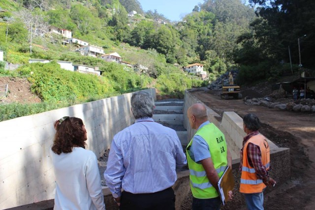 Cunha e Silva lamenta limites financeiros que entravaram obras da Lei de Meios