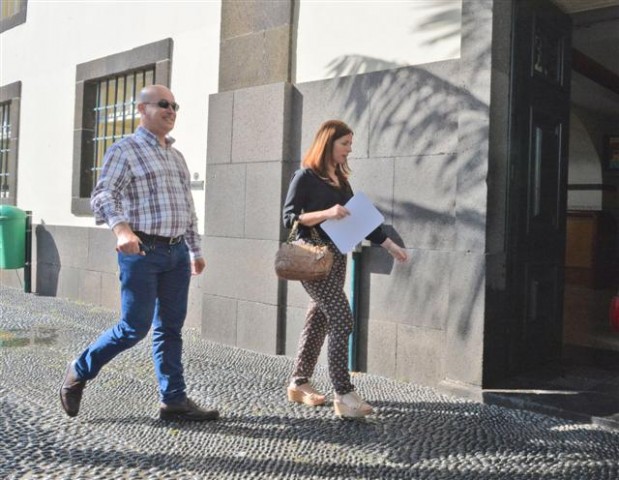 Filipa e Edgar formalizam demissão na Câmara do Funchal