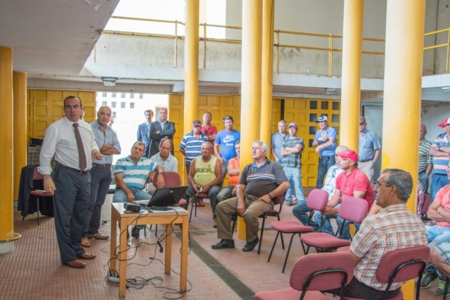 Pedro Coelho mobiliza pescadores para tornar baía de Câmara de Lobos mais atractiva