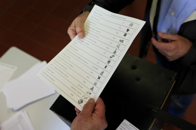 Projecções estimam abstenção entre os 61 e os 66 por cento