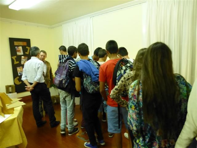 Alunos realizam exposição colectiva de candeeiros na Ribeira Brava