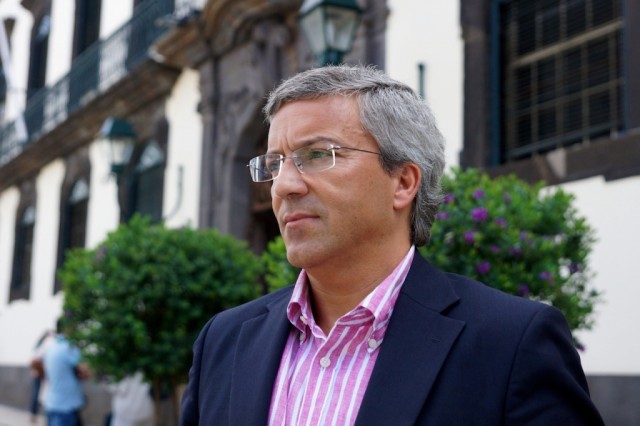 CDS denuncia bloqueios do Governo às câmaras