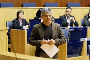 PSD chumba devolução de direitos roubados aos madeirenses