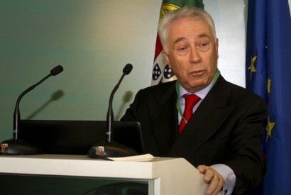 Ajuda externa não é nenhuma praga celestial