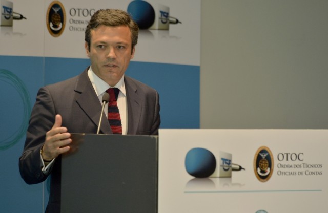 Pedro Calado “chocado” com falta de formação do executivo da CMF