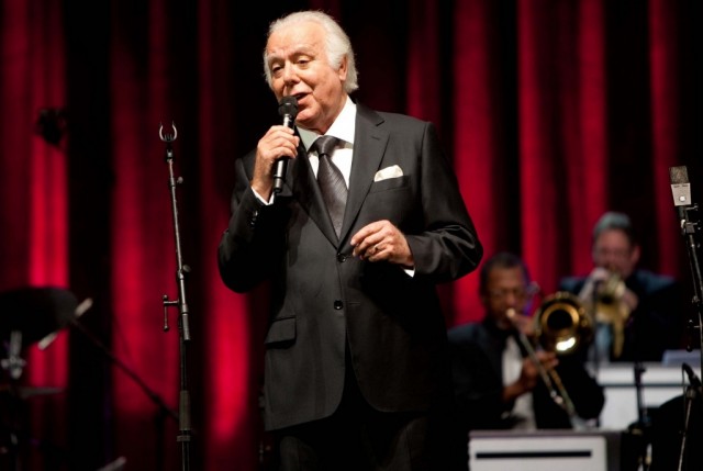 Carlos do Carmo distinguido com um Grammy