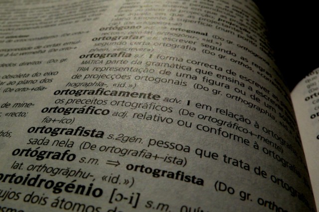 Acordo Ortográfico continua a dividir especialistas, governantes e   sociedade civil