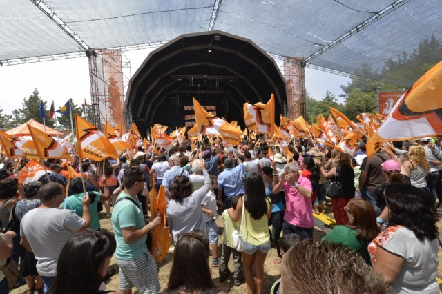 Históricos do PSD-M à pancadaria no final de festa no Chão da Lagoa