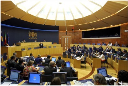 Sessão plenária termina com 203 pontos na agenda