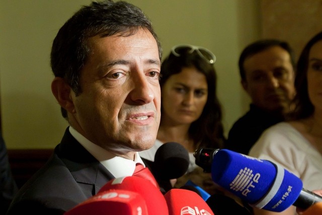 PS diz que conseguiu travar nomeação de Carlos Moedas para uma pasta social