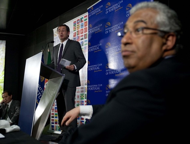 Costa e Seguro travam debate tenso com troca de acusações