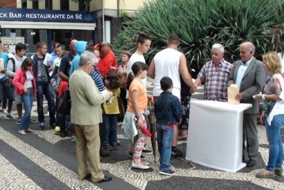 PTP distribuiu vales de material escolar