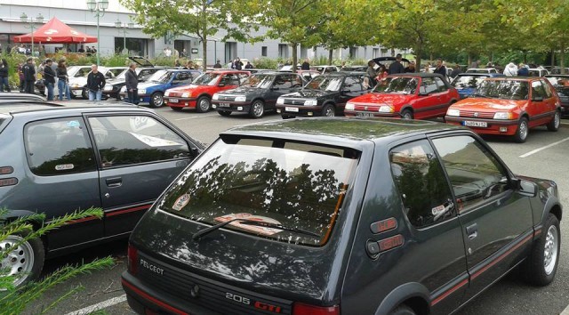 Cidade francesa quer transformar antiga fábrica da Peugeot num pólo de negócios