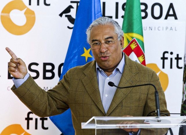 Costa diz que Seguro já se convenceu que não permanecerá secretário-geral do PS