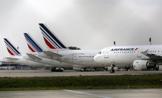 Greve de pilotos da Air France cancela cinco voos de e para Lisboa