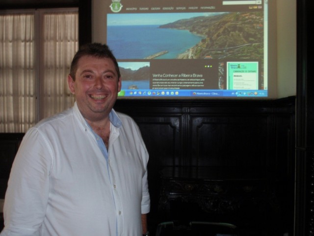 Ribeira Brava aposta na internet para ajudar turistas e munícipes
