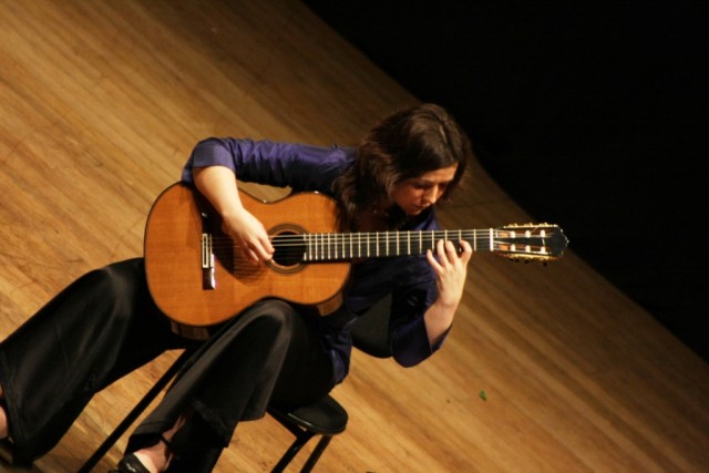 CMF recebe amanhã concerto de Guitarra Clássica com Isabel Rey Samartim