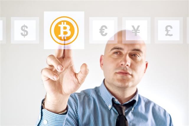 Empresa que lançou ATM de bitcoins reconhece perigos e dá razão ao BdP