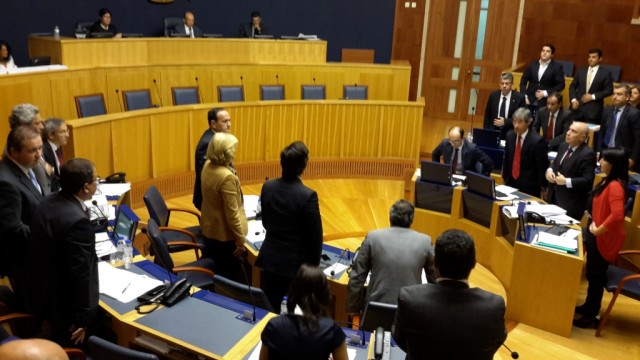 Assembleia aprova votos de pesar pela morte de Paulo Martins