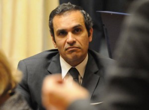 PS defende que salário mínimo deve subir para 525 euros