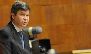 Jaime Freitas culpa “governações incautas” e troika pelo congelamento dos salários
