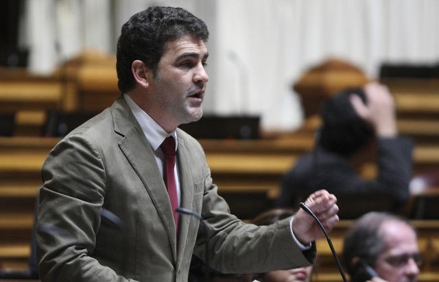 Serrão diz que revisão do PSD nasceu torta