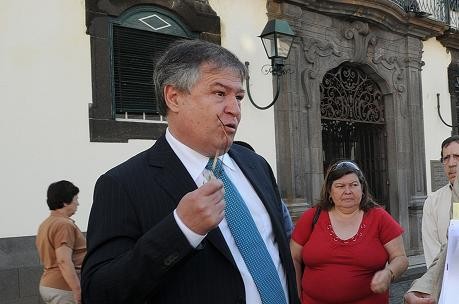 Cafôfo aliou-se ao CDS e fez um Orçamento que é “um desastre para a cidade”