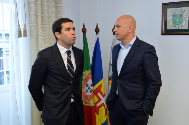 Secretário de Estado remete para o Governo Regional pagamento do IRS às autarquias