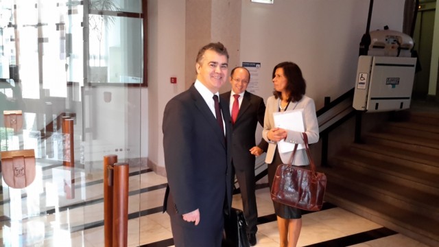 Manuel António Correia na Assembleia para defender diplomas sobre vinho e gestão de resíduos