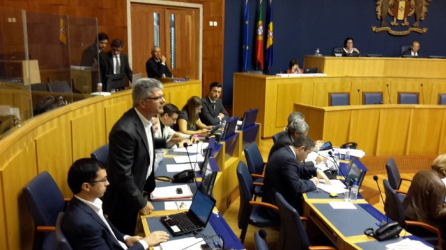 Isto só é urgente para os piratas que querem delapidar a Região