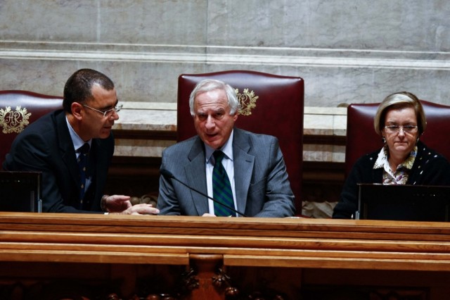 Processos disciplinares e demissões para deputados do PSD-M em São Bento