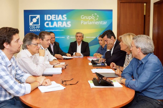 CDS vê folga para reduzir impostos em 10 por cento no próximo ano na Madeira