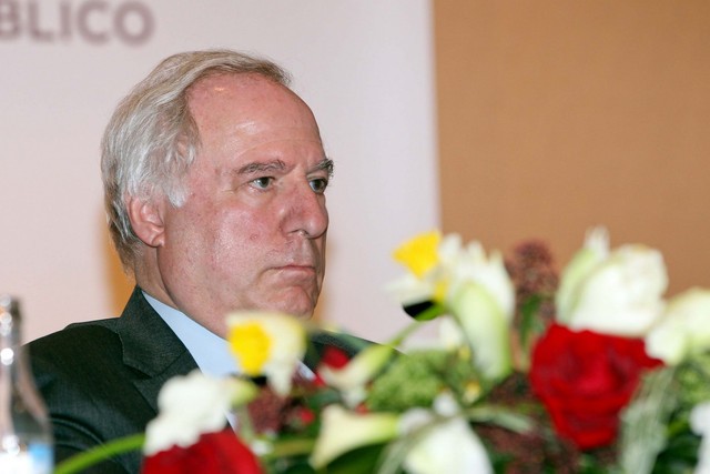 Líder parlamentar do PSD sugere a Guilherme Silva que se demita de vice-presidente da AR