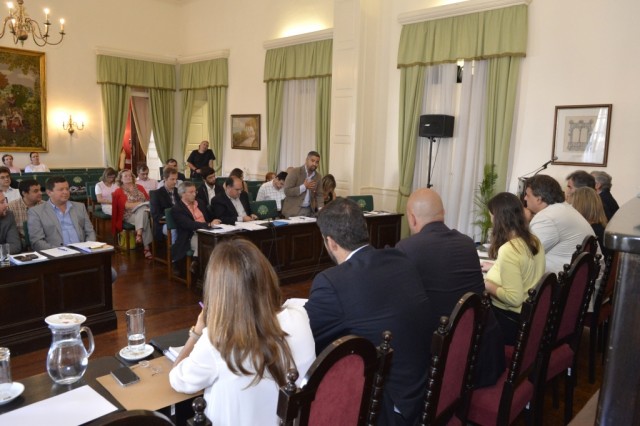 Oposição acusa CMF de recusar propostas e não dialogar