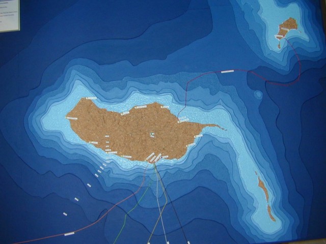 PT obrigada a baixar preços no acesso ao cabo submarino para a Madeira